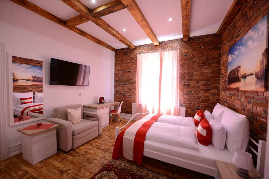 Large Double or Twin Room